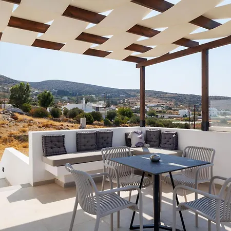 Kouros Blanc & Ξενοδοχείο Πούντα