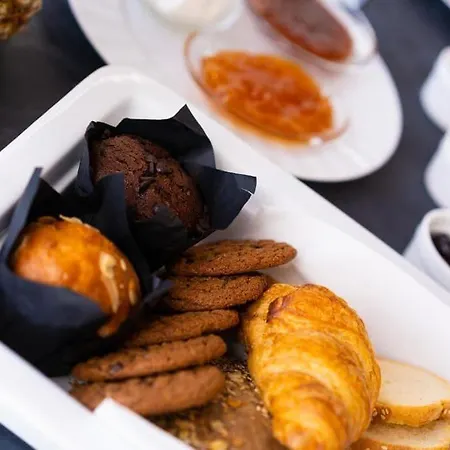 Ξενοδοχείο Kouros Blanc & 5*