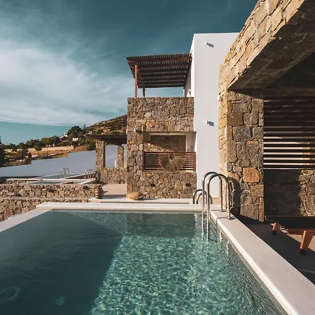 Otel Kouros Blanc &