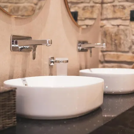 Kouros Blanc & Ξενοδοχείο 5*