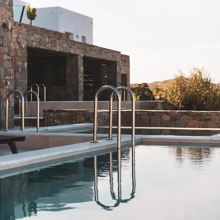 Kouros Blanc Resort&suites Hotel Pounda