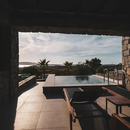 Kouros Blanc Resort&suites Hotel