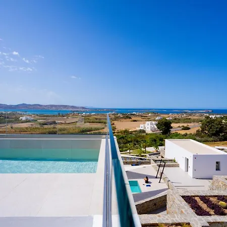 Kouros Blanc & Ξενοδοχείο Πούντα