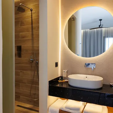 Hotel Kouros Blanc & Pounda