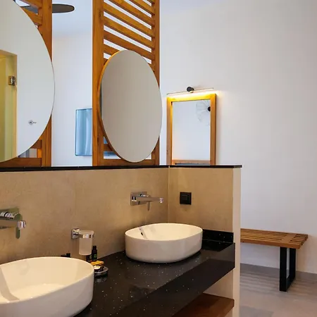 Kouros Blanc Resort&suites Hotel Pounda