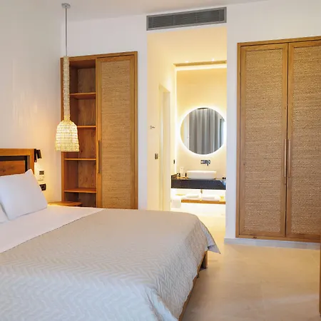 Kouros Blanc Resort&suites Hotel