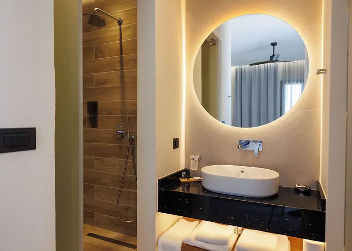 Kouros Blanc & Hotel